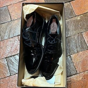 Johnston and Murphy size 7 1/2 M black wing tip dress shoes